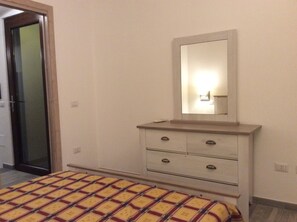 2 bedrooms, bed sheets - Palau (OT), 650 meters from the beach, ideal for couples and families (PALAU (OT))