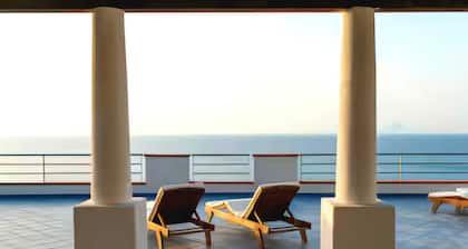 Apartment with the exclusive panoramic terrace overlooking the sea, harbor, Aeolian Islands