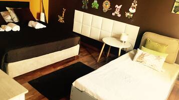 4 bedrooms, in-room safe, iron/ironing board, WiFi