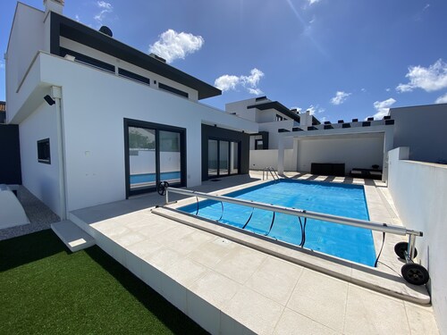 Villa da Luz - Villa de vacances de luxe avec piscine privée chauffée près d'Obidos