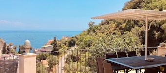 Villa 180sqm Taormina Mare 12 beds