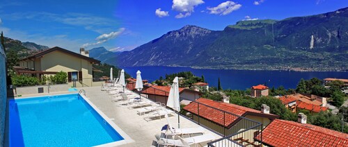La Quiete 30 Lake view Apartment