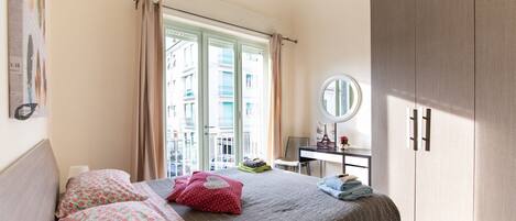 2 chambres, fer et planche à repasser, Wi-Fi, draps fournis