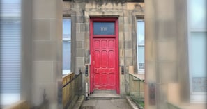 Exterior detail - Bright, spacious Edinburgh City Centre Apartment (Edinburgh)