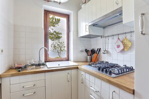 Fridge, oven, stovetop, coffee/tea maker - Cosy farmhouse in breathtaking surroundings - Casa La Capraia (Zanca)