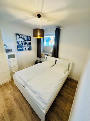 1 bedroom, iron/ironing board, free WiFi - Beautiful apartment Dahme - 5 minutes to the beach & beach chair (Dahme)