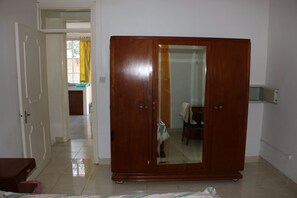 2 bedrooms, in-room safe, iron/ironing board, WiFi