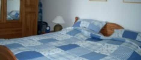 2 bedrooms, bed sheets, wheelchair access