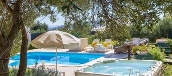 Nice home in Kastel Sucurac with WiFi