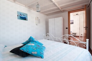 2 quartos, ferros/tábuas de passar roupa, Wi-Fi, roupa de cama