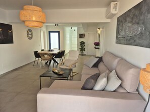 TV - Villa Esperanza (Playa Blanca)