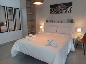 3 soverom, safe på rommet, strykejern/-brett og wi-fi (inkludert)