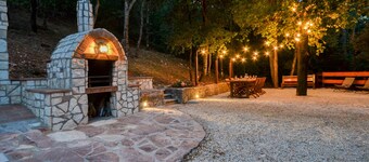 VillaSubasioRelax, panoramic villa with swimming pool, natural park, Spello, Assisi