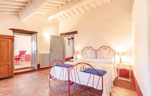 6 Schlafzimmer, Reisekinderbett, kostenloses WLAN