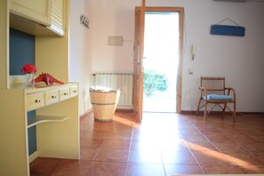 Interior - Casa Bedda Between CT & SR (Villaggio San Leonardo)