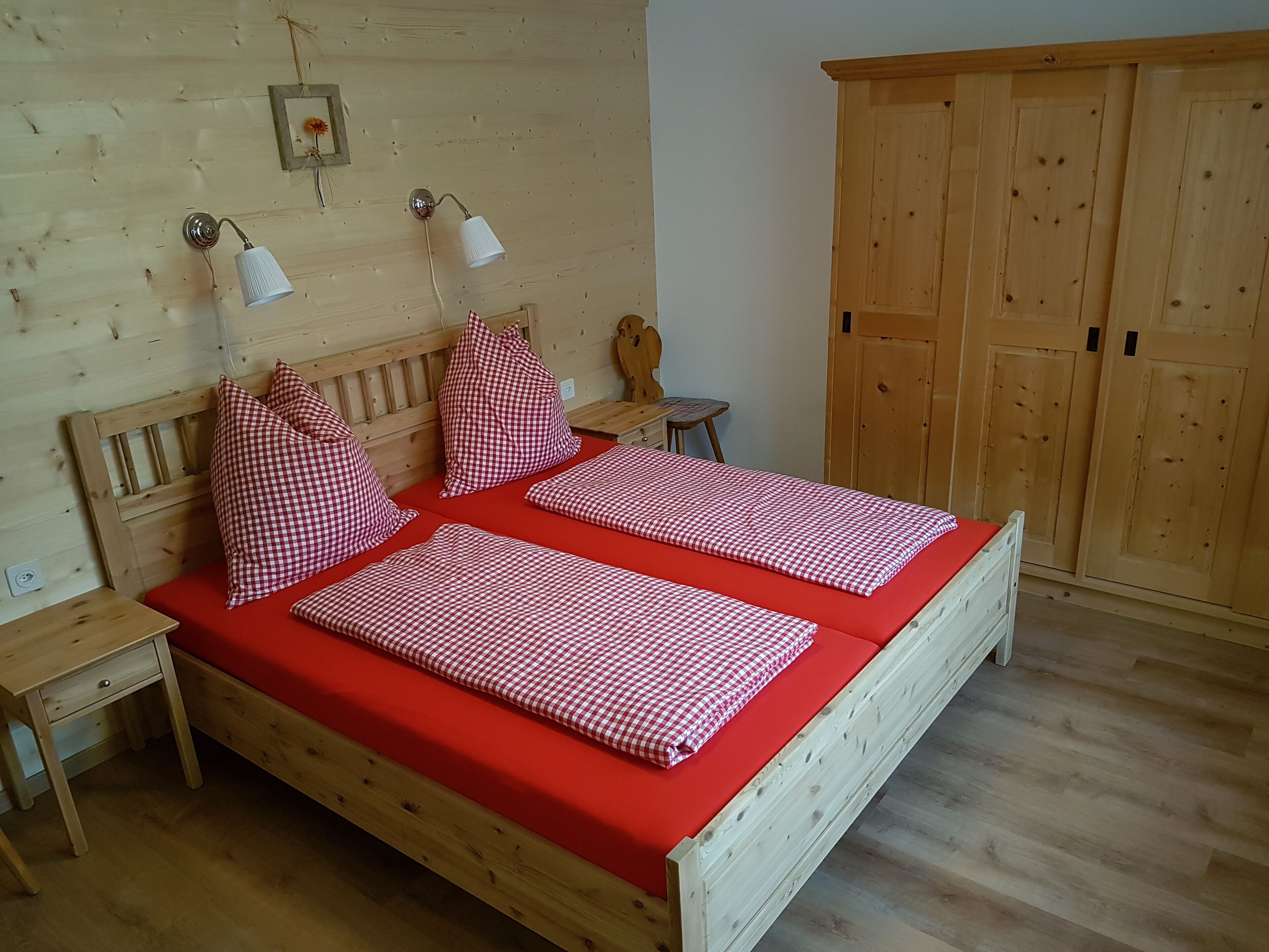 3 habitaciones, wifi gratis y ropa de cama 