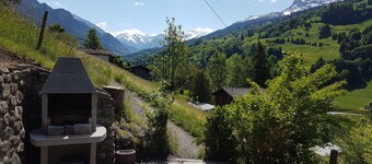 The rustic holiday home on the sunny slope