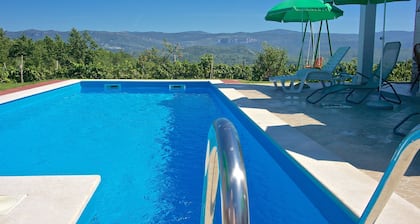 Family-Friendly Villa Belvedere with great garden and private pool