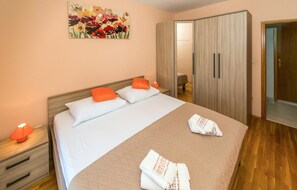 3 chambres, lit de bébé portatif, accès au Wi-Fi (inclus)