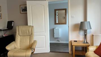 Smart TV, chimenea, videojuegos y reproductor de DVD