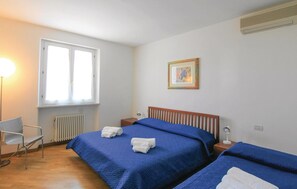 3 slaapkamers, reisbedje, gratis wifi, beddengoed