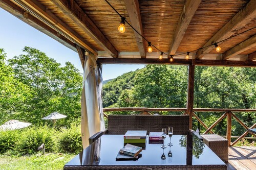 Ciucola house, typical Tuscan structure with pool, surrounded by nature