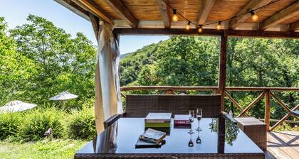 Ciucola house, typical Tuscan structure with pool, surrounded by nature