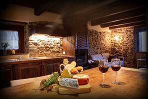 Dining - Ciucola house, typical Tuscan structure with pool, surrounded by nature (Raggiolo (Ar))