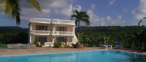 Piscine extérieure