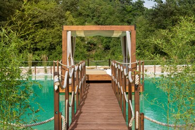 Exclusive villa near Pula with its own lake