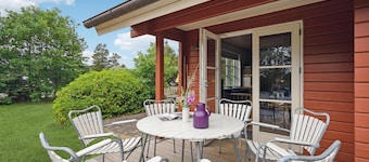 Stunning home in Skjern with WiFi
