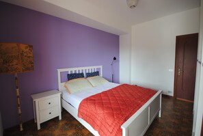 2 chambres, fer et planche à repasser, draps fournis