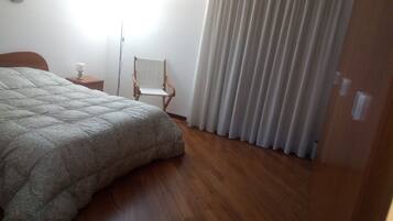 3 camere, ferro/asse da stiro