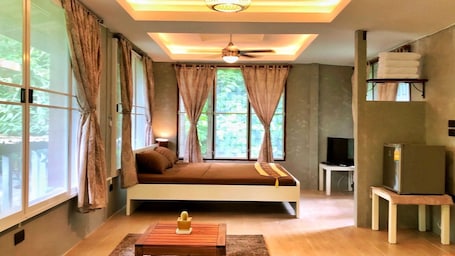 Rollaway beds, free WiFi, bed sheets