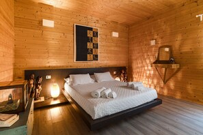 4 عدّة  غرف نوم ومكواة/لوح كي وواي فاي مجانًا وملاءات أسرّة