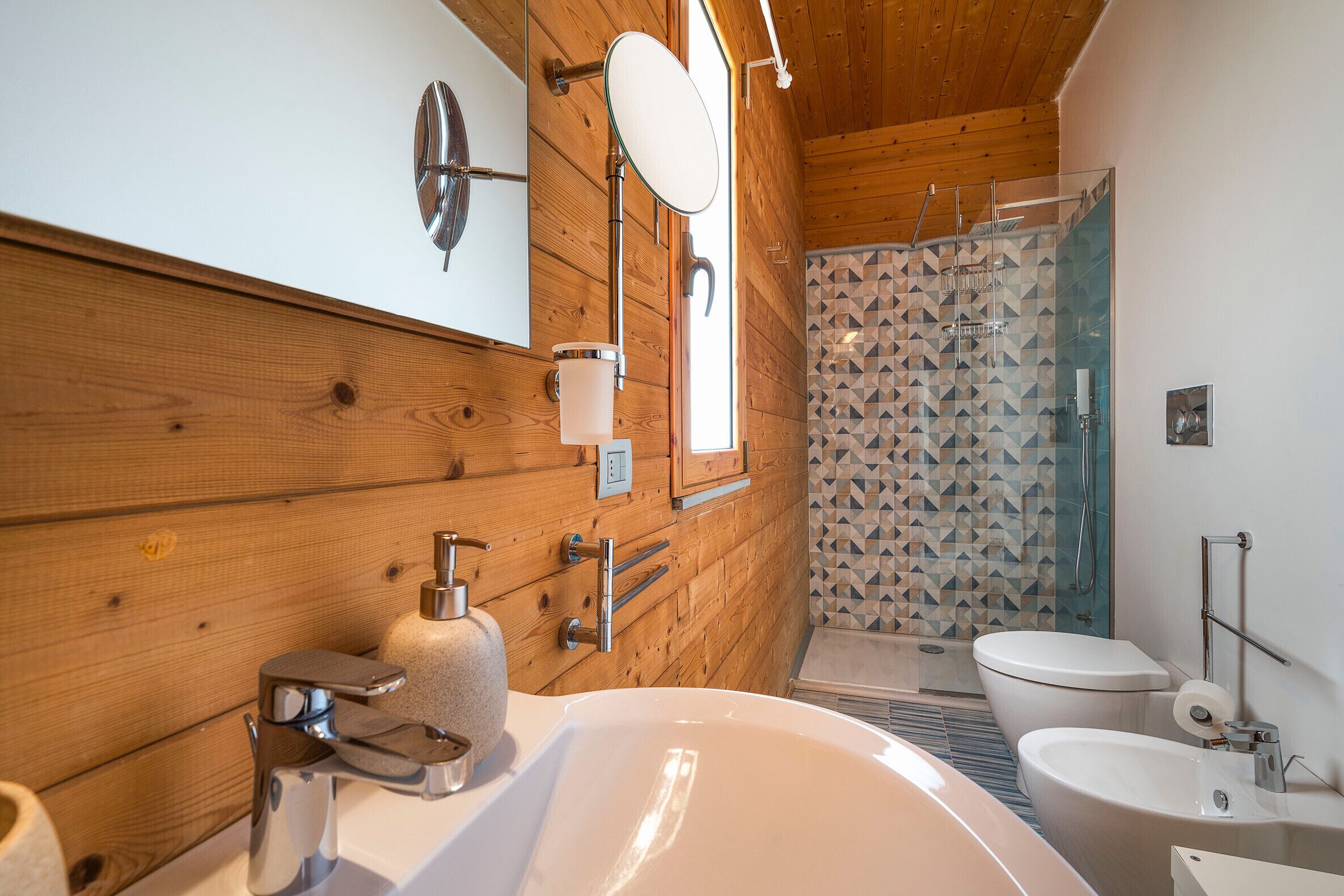 淋浴設備、風筒、提供毛巾