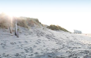 Ubicación cercana a la playa y pesca