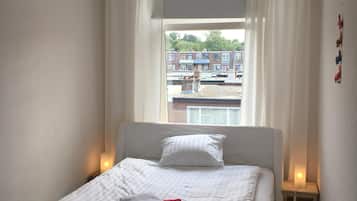 1 chambre, fer et planche Ă  repasser, Wi-Fi, draps fournis