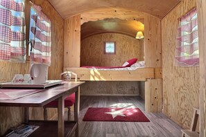 Room (RoulHotes)