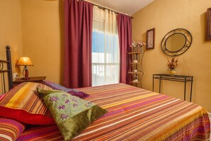 1 bedroom, iron/ironing board, free WiFi, bed sheets - Cosy holiday flat with balcony (Conil de la Frontera)