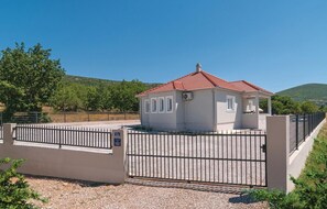 Exterior - Lovely home in Dicmo with sauna (Dicmo)