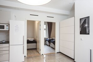 4 makuuhuonetta, työpöytä, silitysrauta/-lauta, ilmainen Wi-Fi