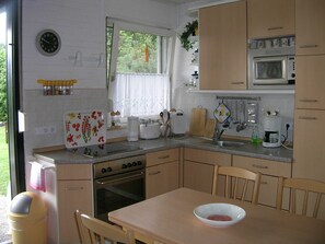 Kühlschrank, Mikrowelle, Ofen, Geschirrspüler