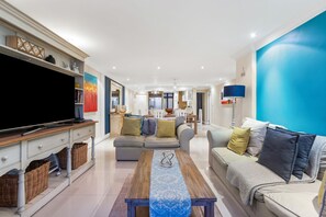 Interior - Eden on the Bay 108 (Cape Town)