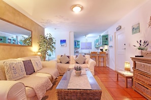 Executive Apartment, 2 Bedrooms | Living room | Flat-screen TV, DVD player