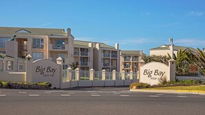 Unclassified image, 3 of 32, button - BB Beach Club 37 (Cape Town)