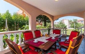 Outdoor dining - 4 bedroom lovely home in Privlaka (Privlaka)