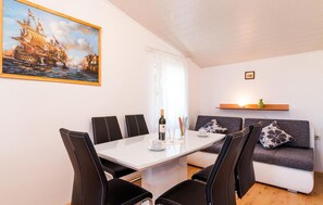 Dining - Awesome home in Privlaka (Privlaka)