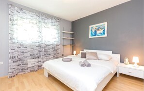 2 habitaciones, cuna de viaje, wifi gratis y ropa de cama 