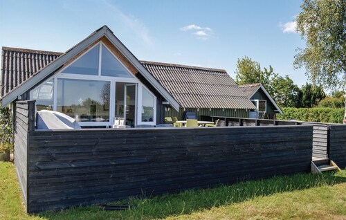 Lovely home in Storvorde with kitchen